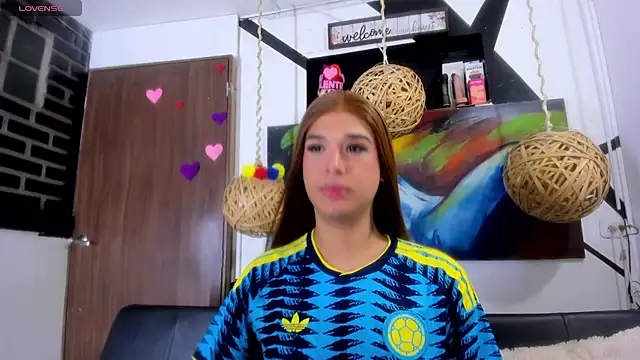 victoria aleia  online show from July 3, 10:04 pm