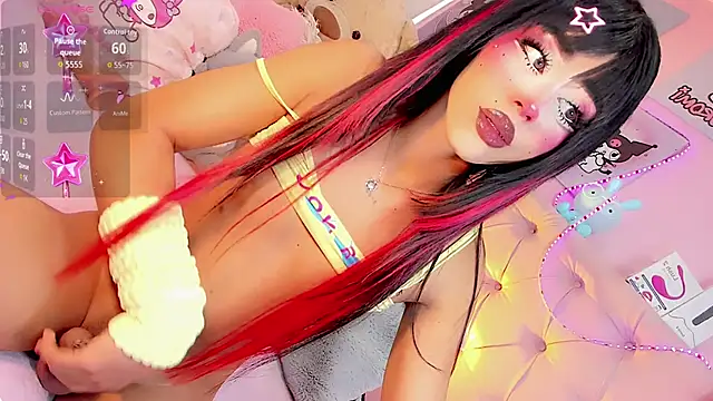 Cute Roxxy online show from June 6, 5:42 pm