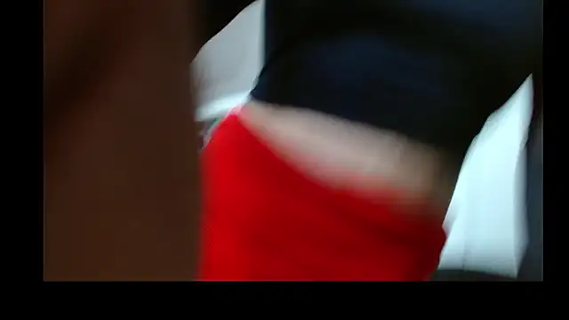 kim hot69  online show from March 26, 1:15 pm