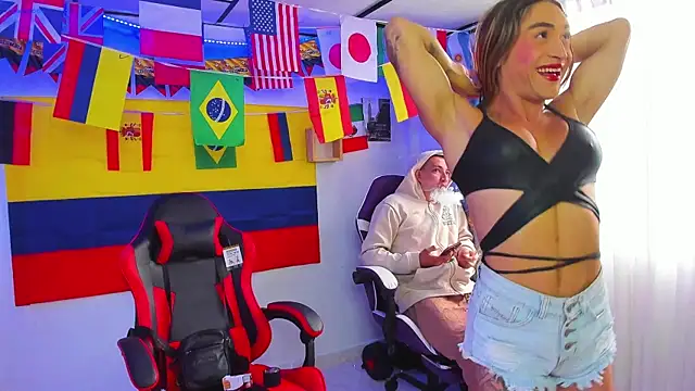 parejacaliente20154 online show from June 14, 11:33 am
