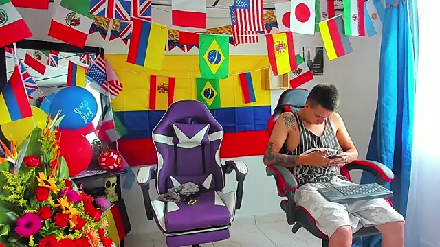 parejacaliente20154 online show from June 22, 1:08 pm