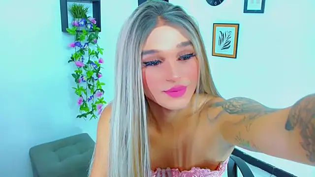 TaylorMon online show from July 18, 12:06 am