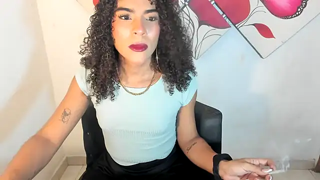 naomiwildburn online show from July 1, 1:17 am