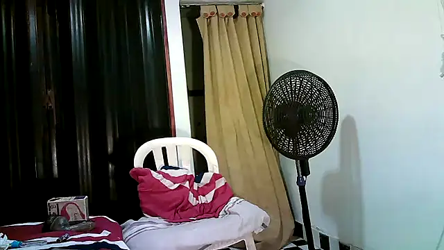 kimmiemm online show from March 14, 9:48 pm