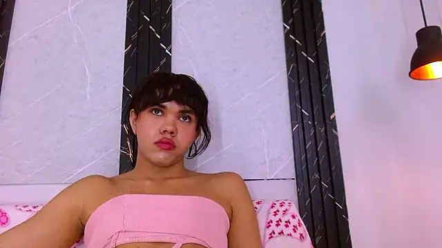 AndreaGil  online show from February 27, 6:47 pm