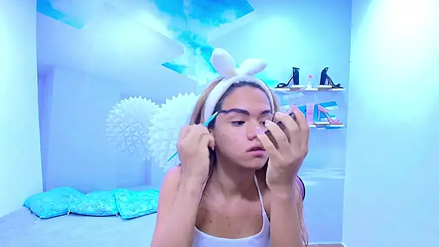 DEMI LEED online show from January 15, 12:37 pm