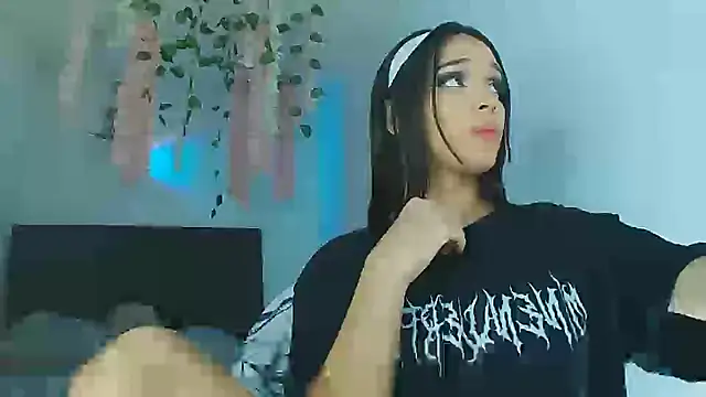 alexaryderr online show from April 24, 8:56 pm