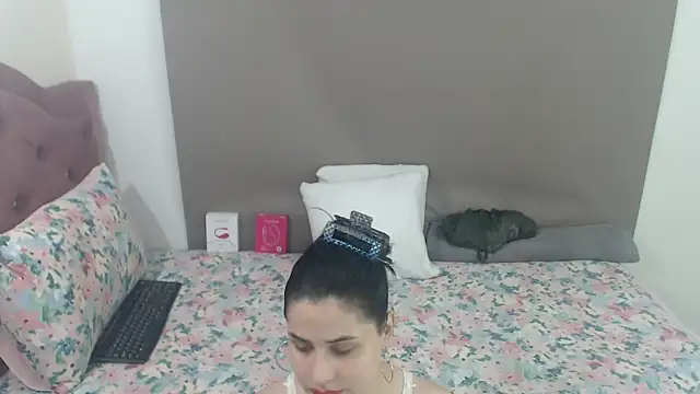 kimberlyjamexxx online show from June 18, 3:07 am