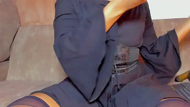 sammyfox97 online show from November 5, 1:44 pm