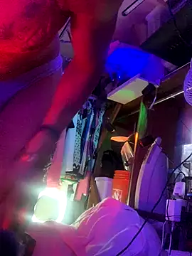 gurlnips online show from December 20, 3:40 pm