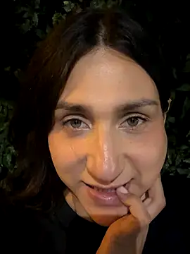 Snapshot of Ary_art chatting on October 5, 8:08 pm Ary art online show from October 5, 8:08 pm