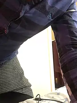 lolaisagoodtime online show from March 8, 8:35 pm