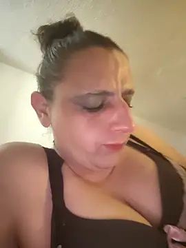 UniqueKorn86 online show from March 27, 4:59 am