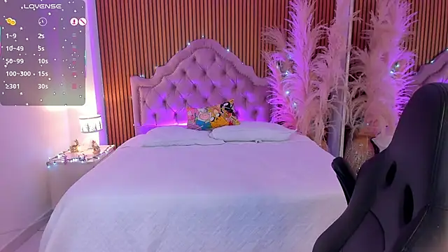 CamilaHarperr  online show from July 22, 10:25 pm