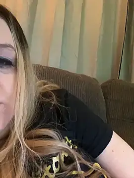 PuckBunny17 online show from December 6, 8:43 am