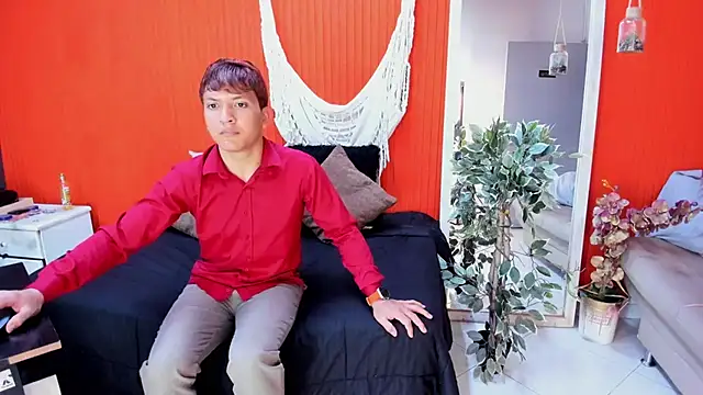 aslyhernandez 7 online show from April 17, 9:56 am