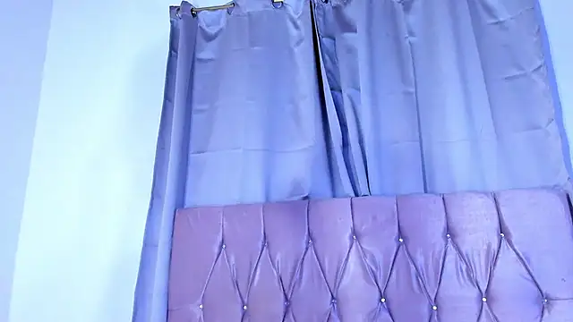 Ashley piinkk  online show from February 2, 4:59 am