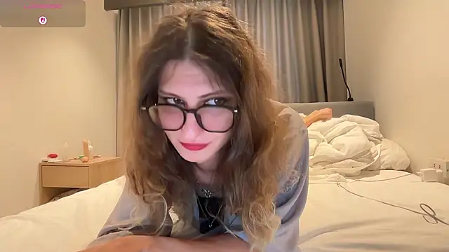 Alice Pinkhead online show from July 7, 9:13 am