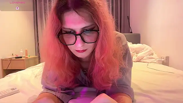 Alice Pinkhead online show from July 17, 9:26 am
