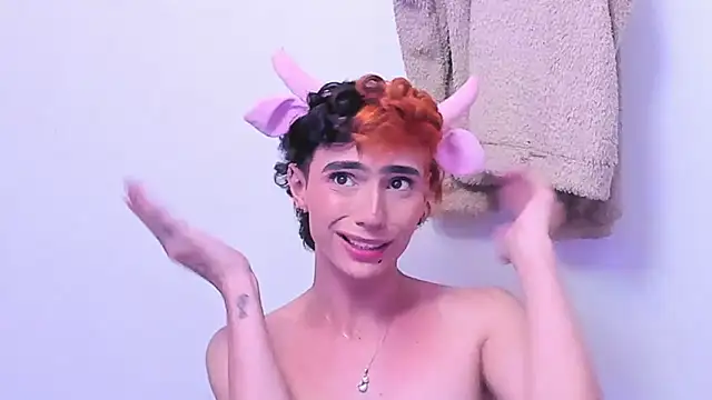 KylieMonnett online show from April 15, 2:50 am