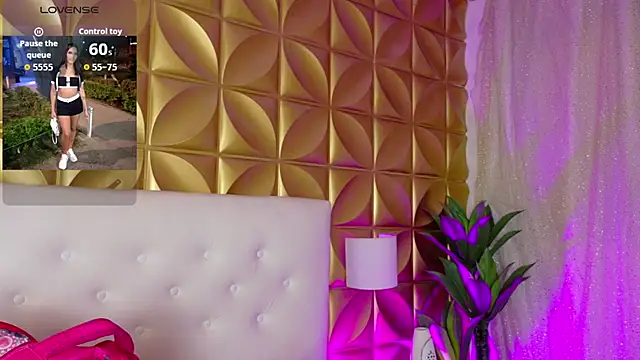 Sara-Smith- online show from March 4, 11:58 am