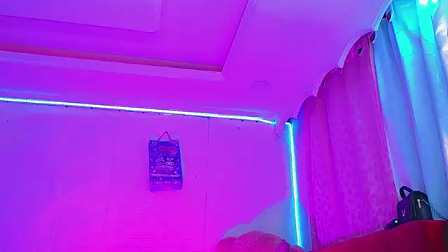 NahomiCamper online show from July 1, 12:22 am