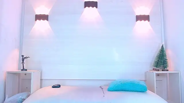 Molly Spears online show from January 19, 4:12 am