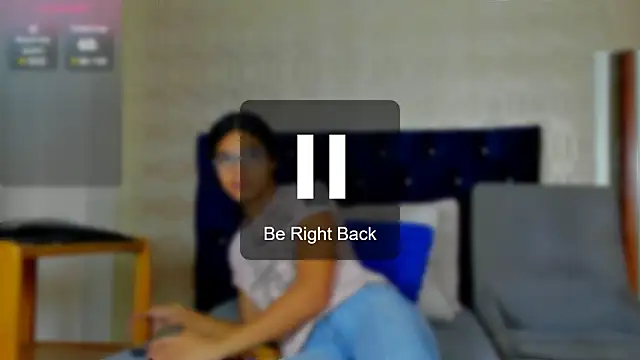 Snapshot of evelyn_wine chatting on January 24, 8:43 pm evelyn wine online show from January 24, 8:43 pm