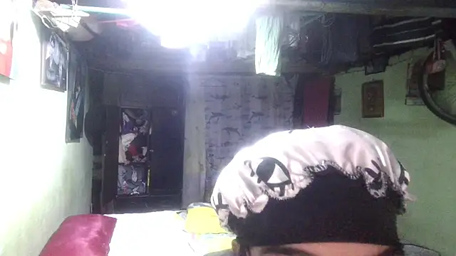 Snapshot of evelyn_wine chatting on October 4, 9:21 am evelyn wine online show from October 4, 9:21 am