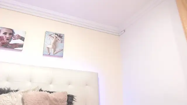 Chloe Brownx online show from June 11, 12:32 am