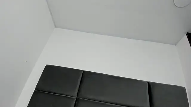 Lizz Luna online show from October 7, 2:40 pm