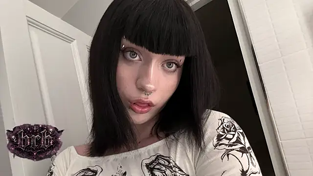 Vailyreb  online show from June 20, 1:25 pm