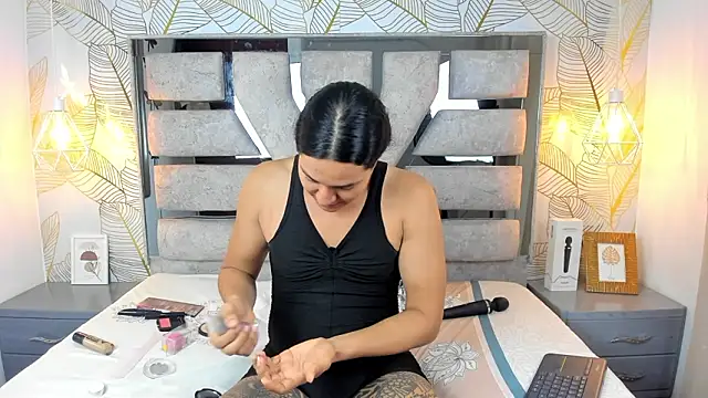 Alison Chan  online show from February 14, 2:24 pm