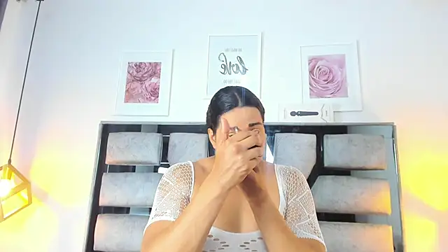 Alison Chan  online show from July 15, 9:31 pm