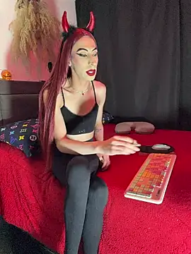 Snapshot of DOMINANT_TEACHER_KAROL chatting on October 30, 10:20 pm DOMINANT TEACHER KAROL online show from October 30, 10:20 pm