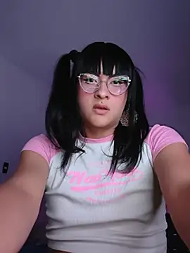 Kiitygirl online show from July 7, 7:23 am
