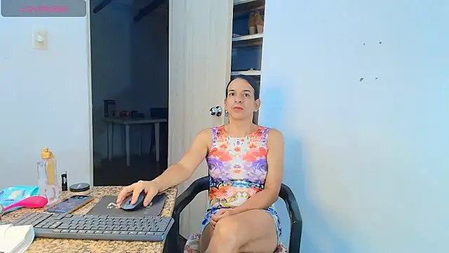 Oh Tique online show from June 13, 11:54 am