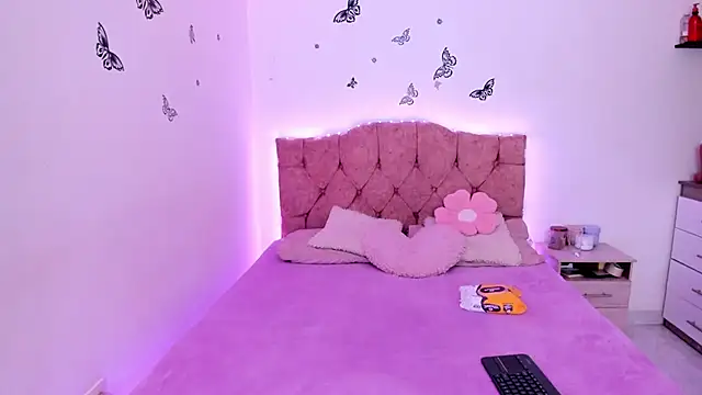 jade dakota   online show from October 17, 9:51 pm