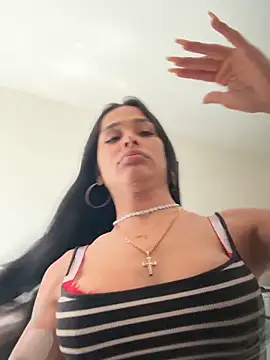 charris stefannia online show from May 2, 11:37 am