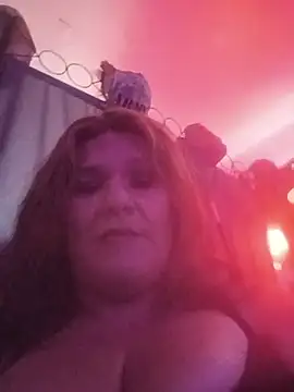 deedeedoll82222 online show from August 6, 1:01 am