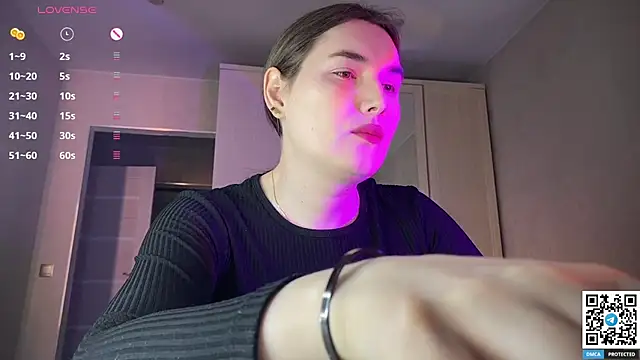 Maria Bowie online show from May 2, 4:39 am