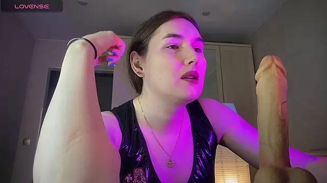 Maria Bowie online show from May 25, 4:42 am