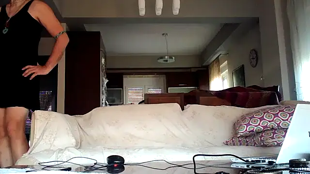 Kalia Cross online show from November 18, 7:19 am