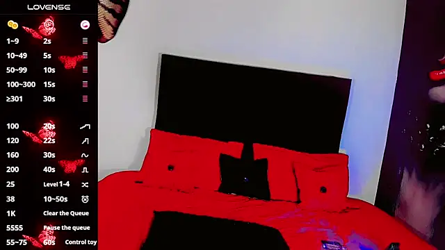 EVILCHERRIES S7 online show from January 3, 9:15 am