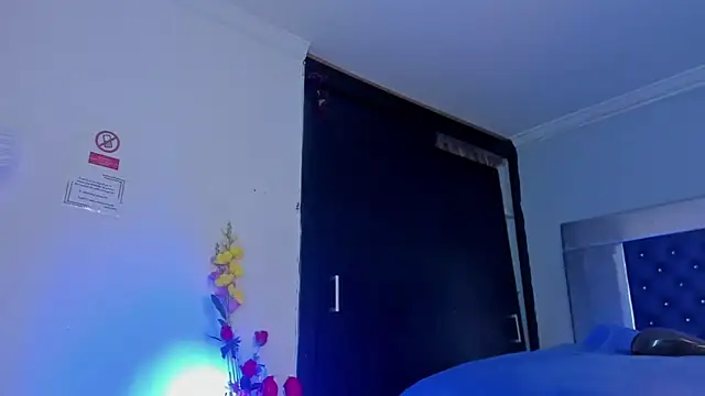 Eyleen Santos online show from March 30, 8:21 pm