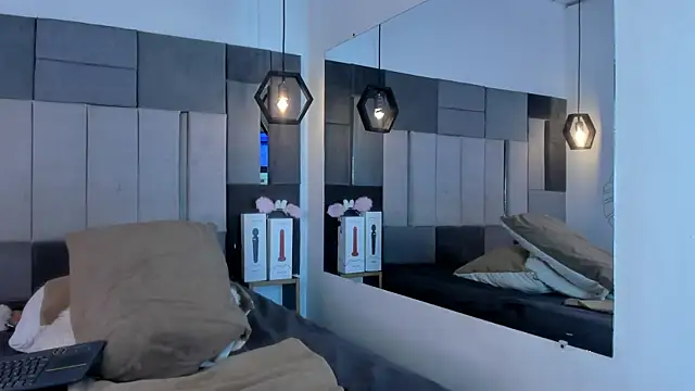 BritannyClaire online show from September 30, 8:03 am