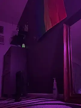 LoveInTransition online show from February 7, 3:45 am