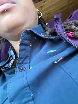 LoveInTransition online show from March 23, 12:15 am