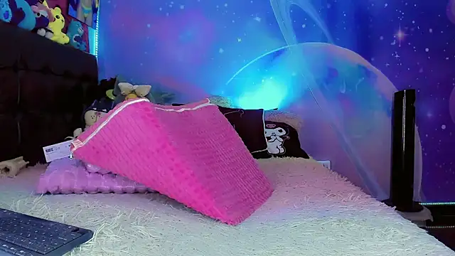 Thalia girl21 online show from June 18, 2:56 am