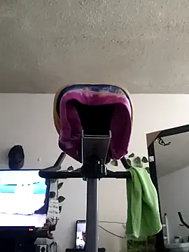 jesicardiente27 online show from April 14, 2:11 pm